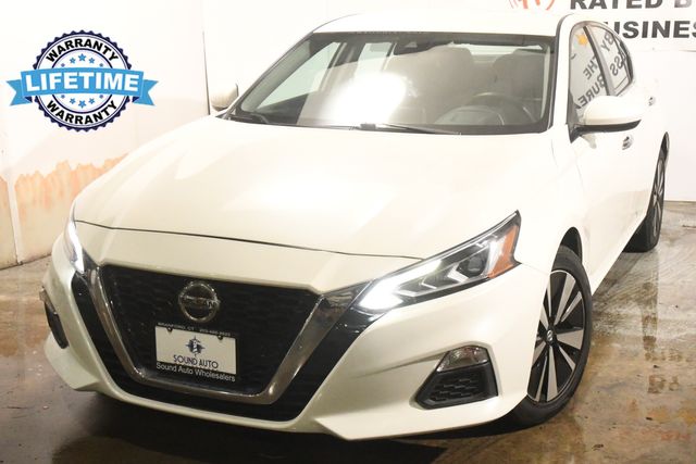 2022 Nissan Altima 2.5 SV AWD photo
