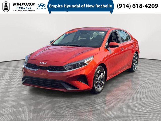 2023 Kia Forte LXS FWD photo