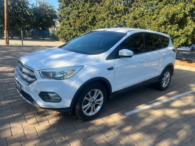 2018 Ford Escape SE FWD photo