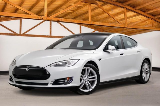 2016 Tesla Model S 90D AWD photo
