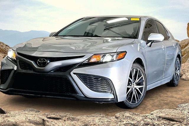 2022 Toyota Camry SE FWD photo