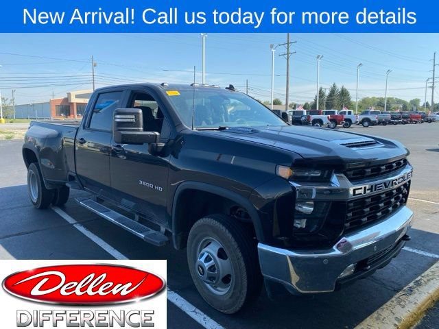 2022 Chevrolet Silverado 3500HD LT 4WD photo