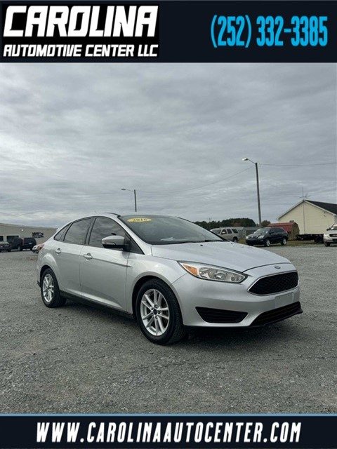 2016 Ford Focus SE FWD photo
