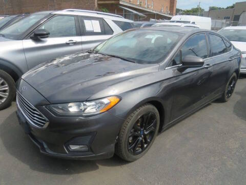 2019 Ford Fusion SE FWD photo