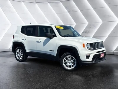 2023 Jeep Renegade Latitude 4WD photo