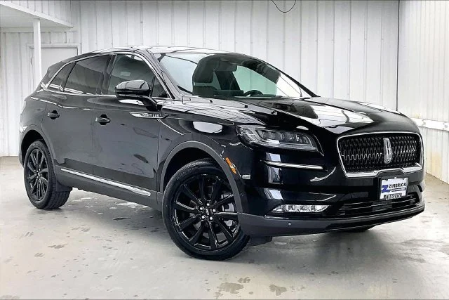 2023 Lincoln Nautilus Reserve AWD photo