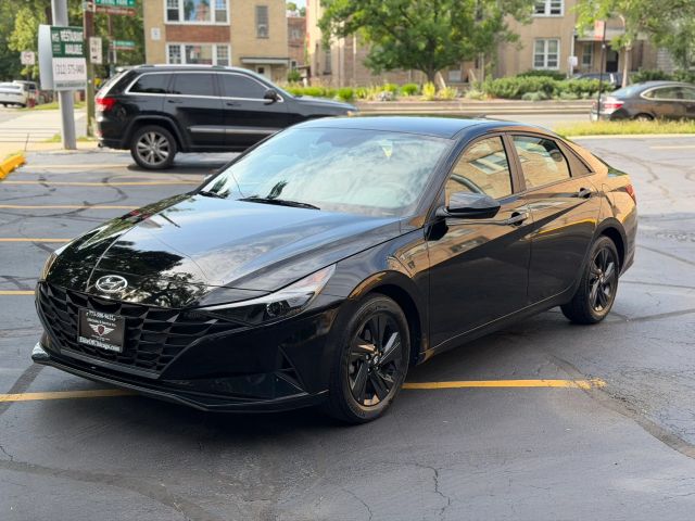 2022 Hyundai Elantra SEL FWD photo