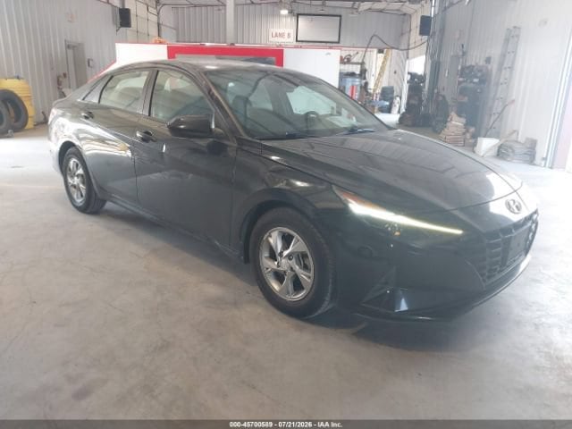 2021 Hyundai Elantra SE FWD photo