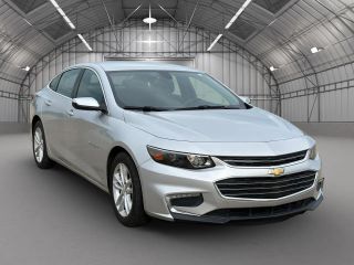 2016 Chevrolet Malibu LT FWD photo