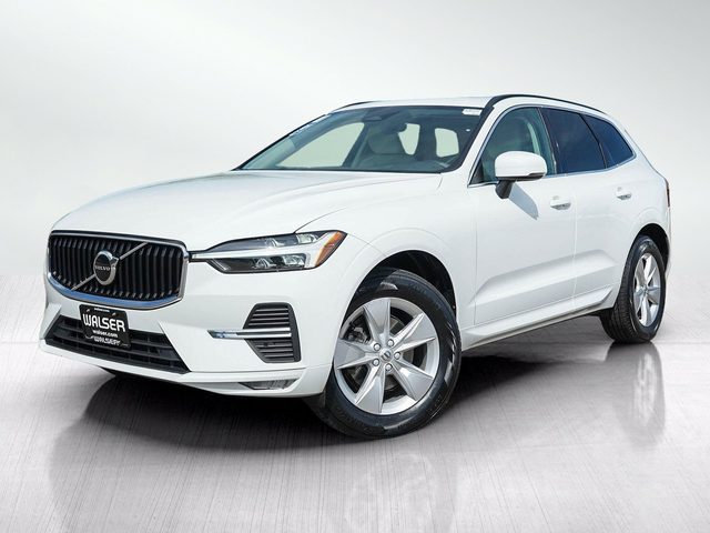 2022 Volvo XC60 Momentum AWD photo