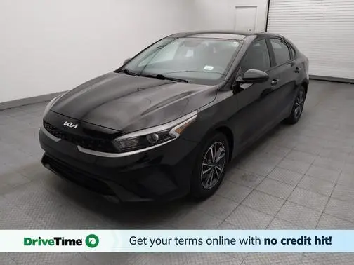 2023 Kia Forte LXS FWD photo