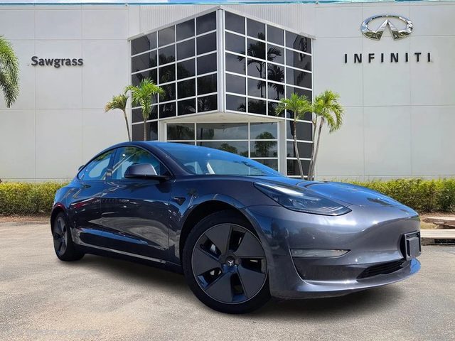 2023 Tesla Model 3 RWD photo