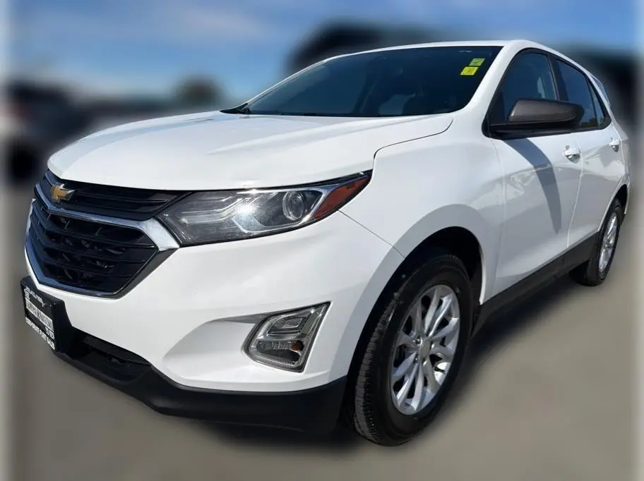 2020 Chevrolet Equinox LS AWD photo