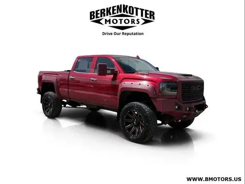 2019 GMC Sierra 2500HD Denali 4WD photo