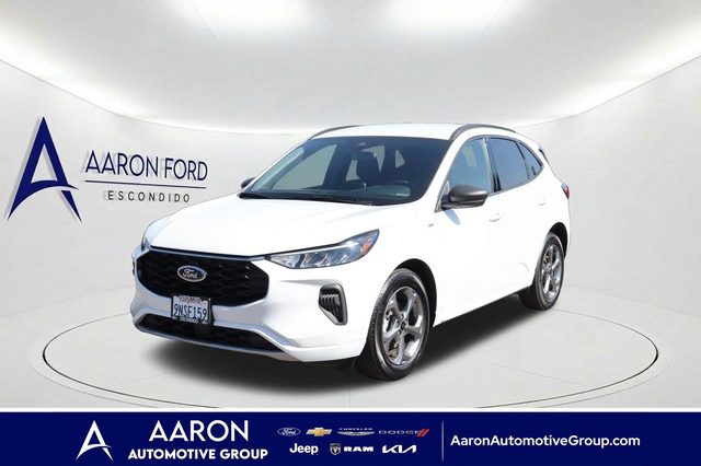2023 Ford Escape ST-Line FWD photo
