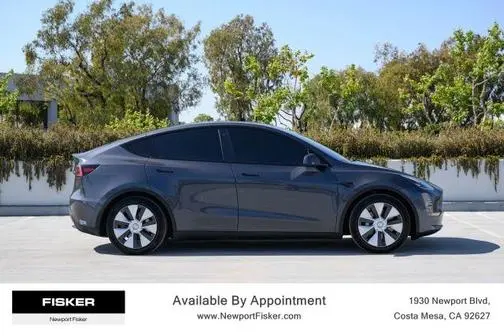 2021 Tesla Model Y Long Range AWD photo