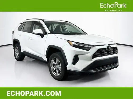 2023 Toyota RAV4 XLE AWD photo