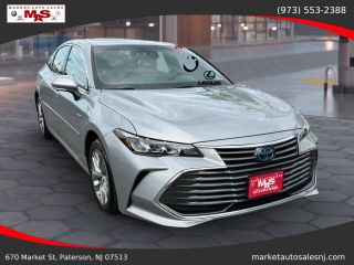 2019 Toyota Avalon Hybrid XLE FWD photo