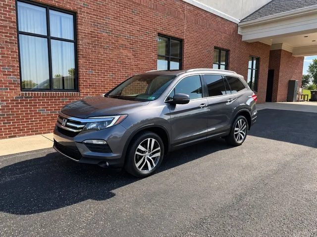 2016 Honda Pilot Touring AWD photo
