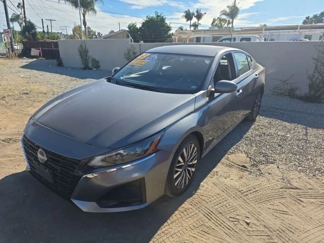 2023 Nissan Altima 2.5 SV FWD photo