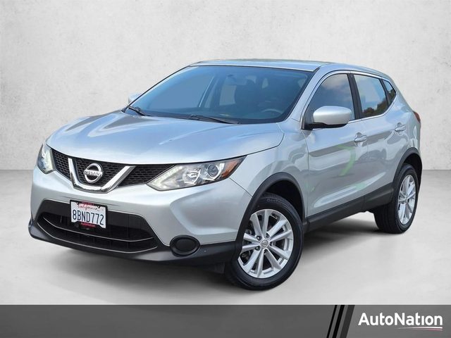 2017 Nissan Rogue Sport S FWD photo