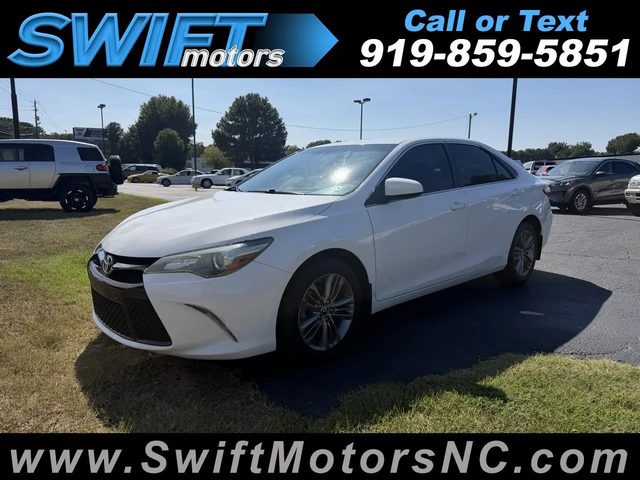 2015 Toyota Camry SE FWD photo