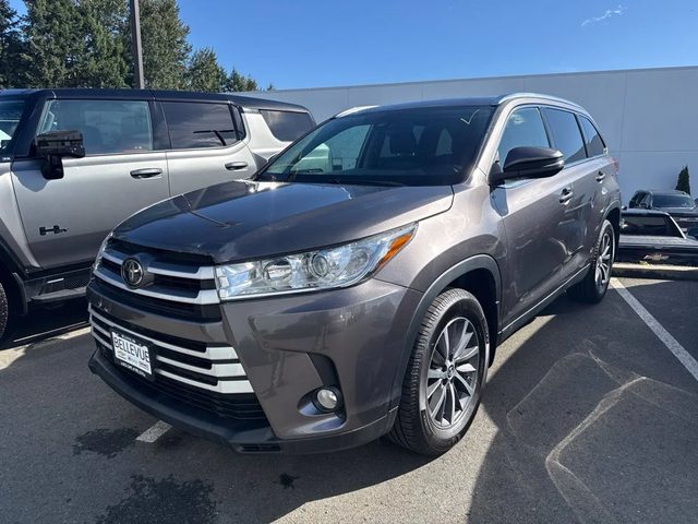 2019 Toyota Highlander XLE AWD photo