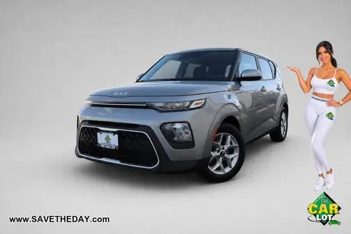 2022 Kia Soul LX FWD photo