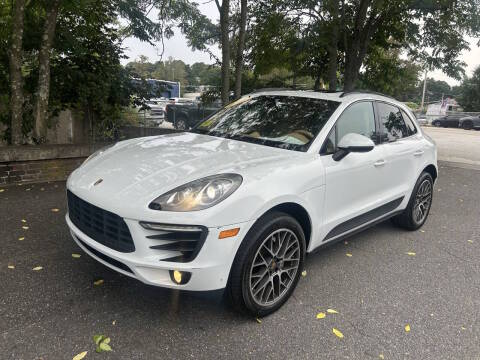 2016 Porsche Macan S AWD photo