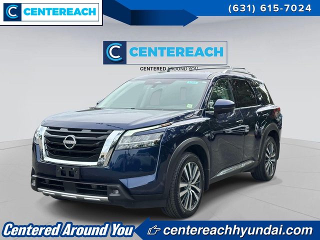 2022 Nissan Pathfinder Platinum 4WD photo