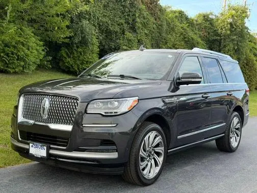 2023 Lincoln Navigator Reserve 4WD photo