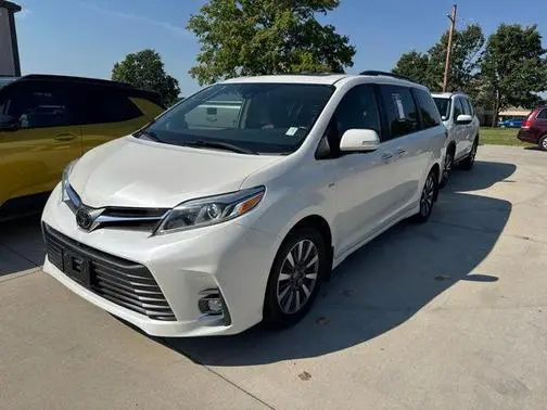 2020 Toyota Sienna Limited AWD photo