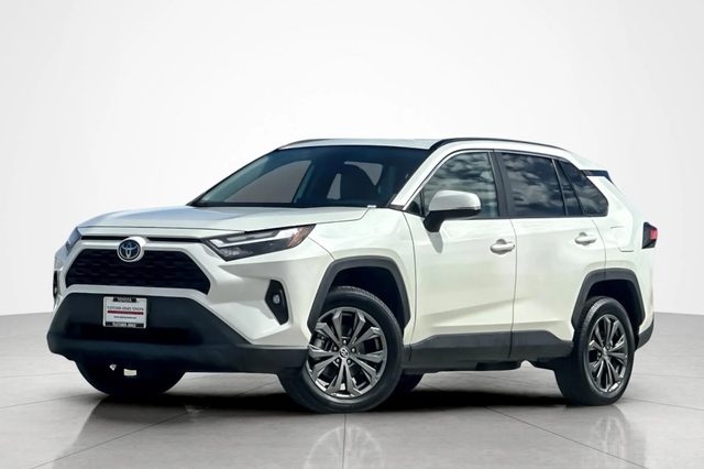 2022 Toyota RAV4 Hybrid XLE Premium AWD photo