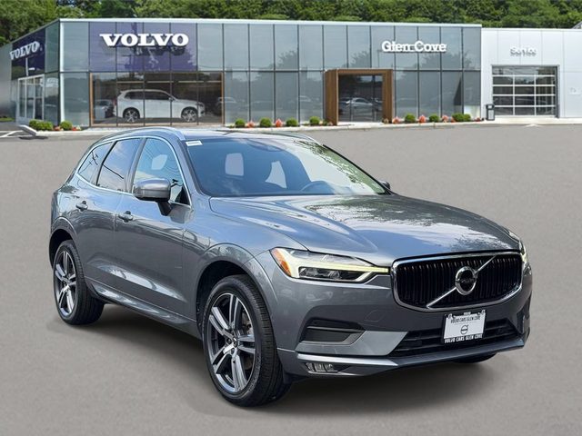 2021 Volvo XC60 Momentum AWD photo