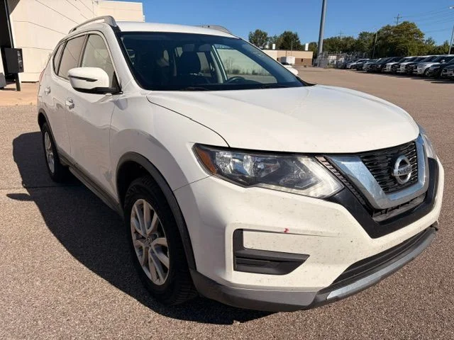 2017 Nissan Rogue SV AWD photo