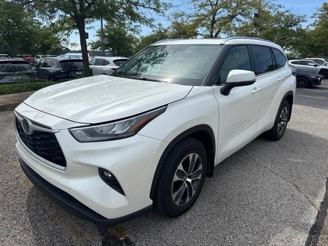 2020 Toyota Highlander XLE AWD photo