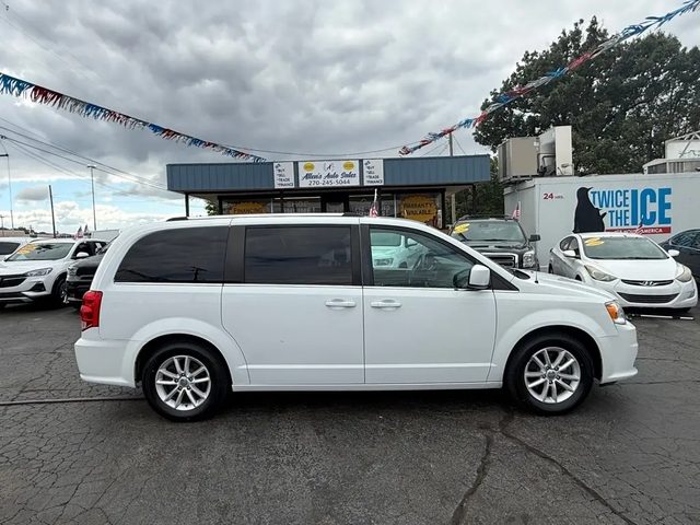 2018 Dodge Grand Caravan SXT FWD photo