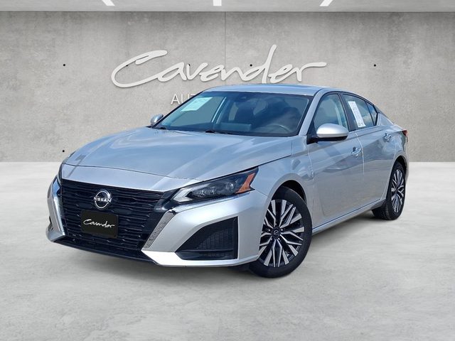 2023 Nissan Altima 2.5 SV FWD photo