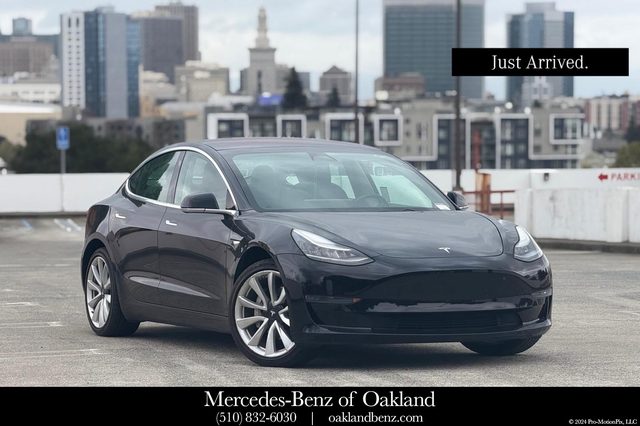 2019 Tesla Model 3 Mid Range RWD photo