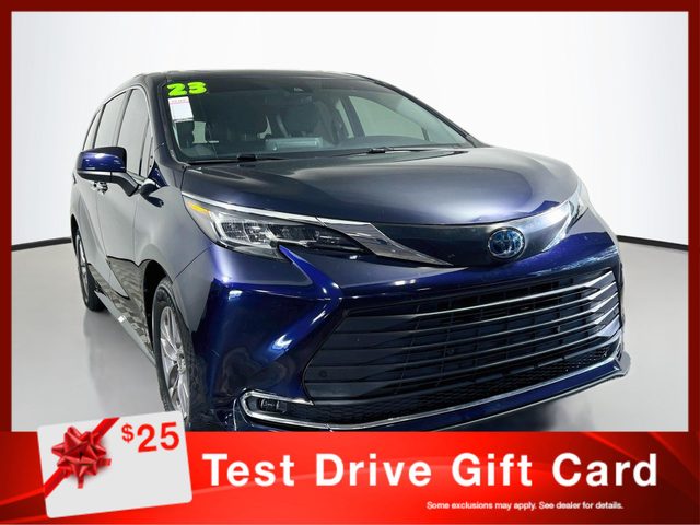 2023 Toyota Sienna XLE FWD photo