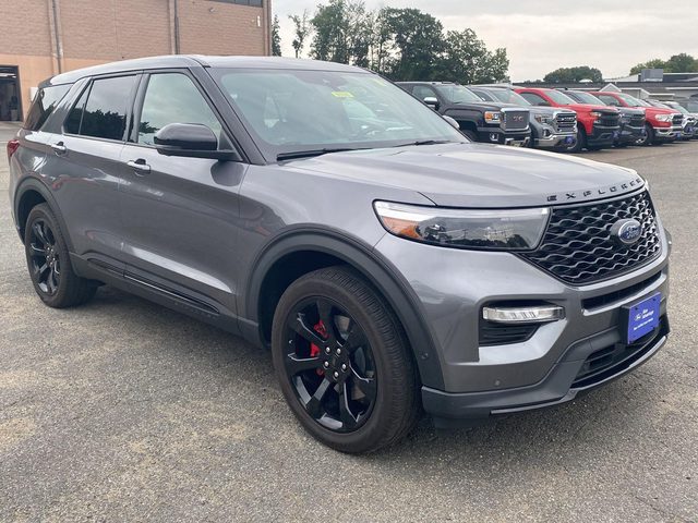 2022 Ford Explorer ST 4WD photo