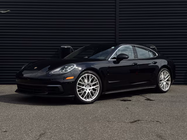 2018 Porsche Panamera 4S AWD photo