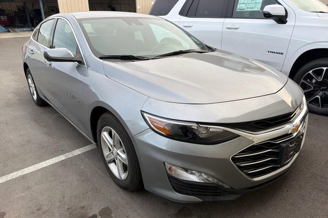 2023 Chevrolet Malibu LT FWD photo