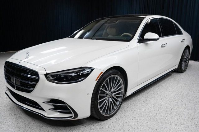 2023 Mercedes-Benz S-Class S 580 AWD photo