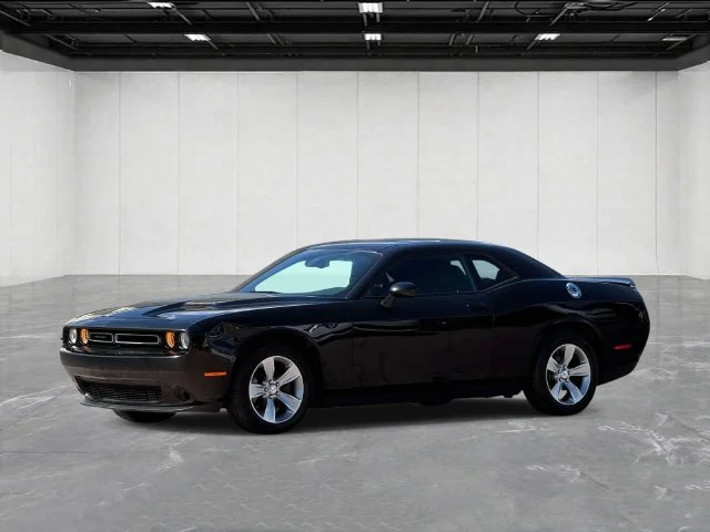 2018 Dodge Challenger SXT RWD photo