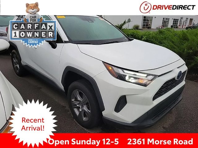 2022 Toyota RAV4 Hybrid XLE AWD photo