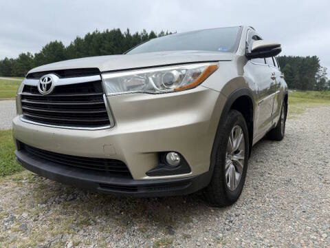 2016 Toyota Highlander LE Plus AWD photo