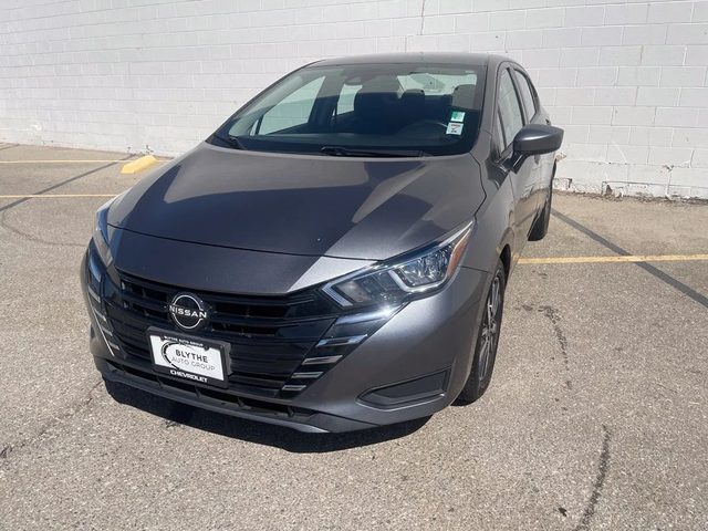 2023 Nissan Versa SV FWD photo