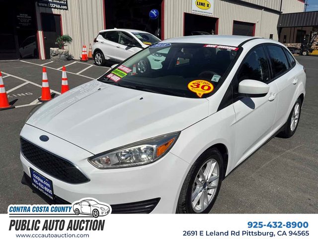 2018 Ford Focus SE FWD photo