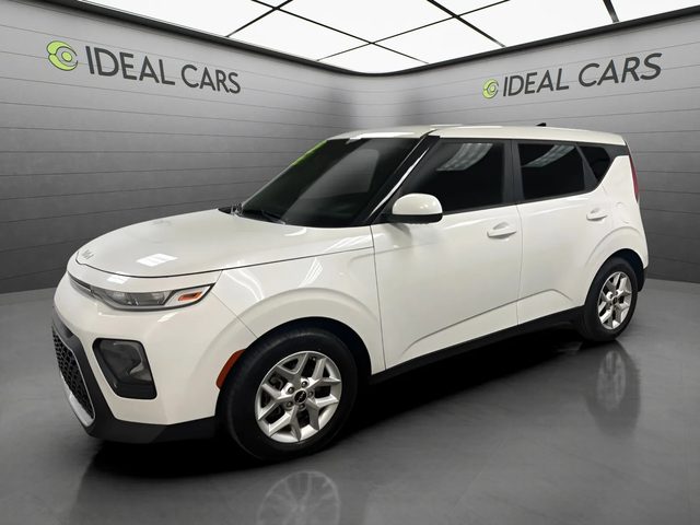 2022 Kia Soul LX FWD photo